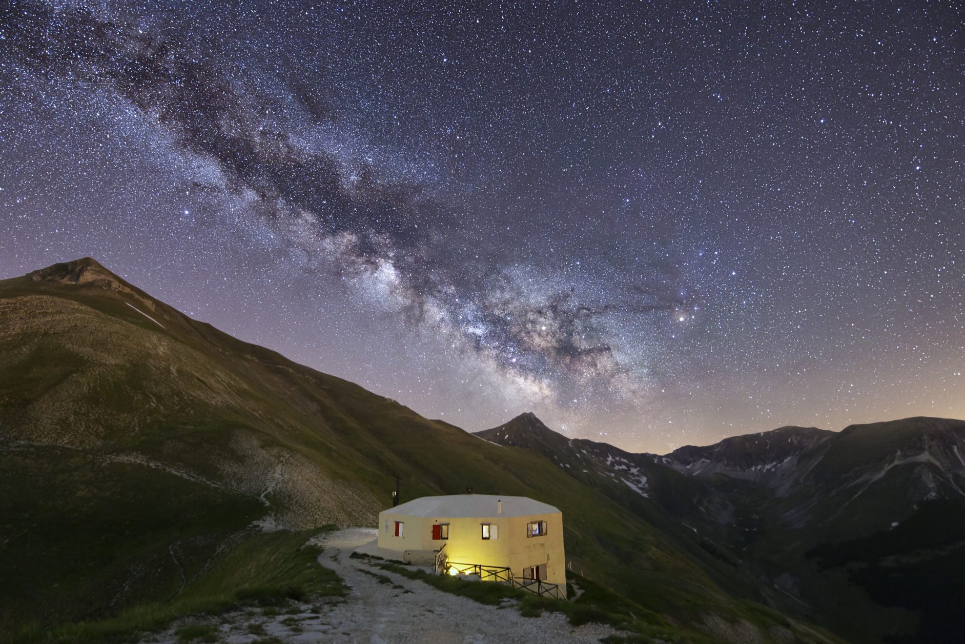 Rifugio del Fargno e Via Lattea